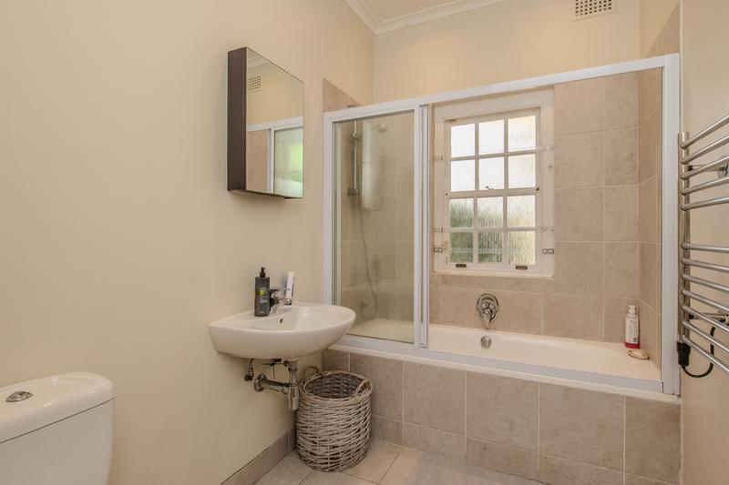 To Let 3 Bedroom Property for Rent in Constantia Western Cape